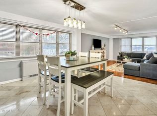 28 Riverside Ave APT 1H, Red Bank, NJ 07701