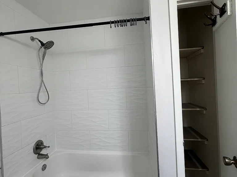 1525 Johnstown Ct — Photo 15