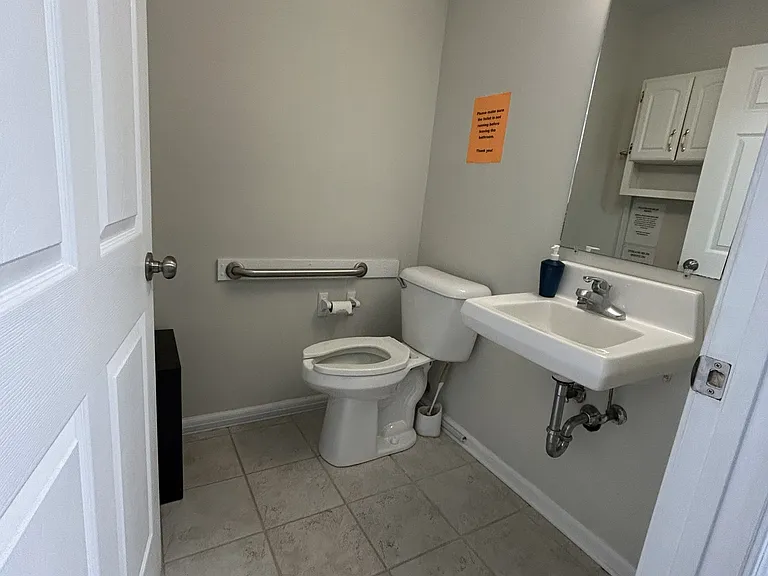 207 N 35th St #A — Photo 7