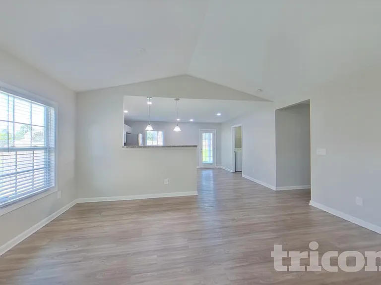 149 Moores Creek Dr — Photo 2