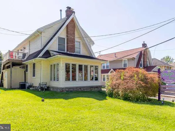 619 Duell St, Huntingdon Valley, PA 19006