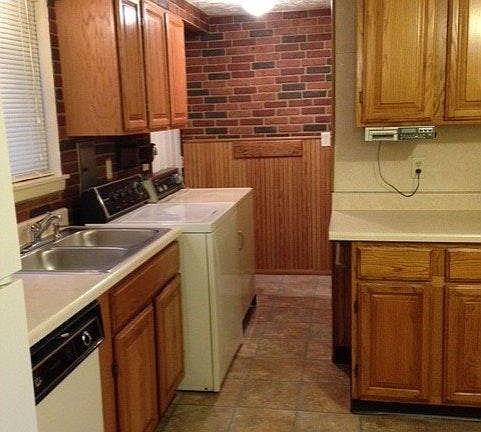 5th image of 837 Mansfield St