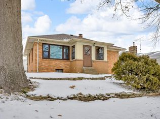 352 Jefferson Dr, Michigan Center, MI 49254