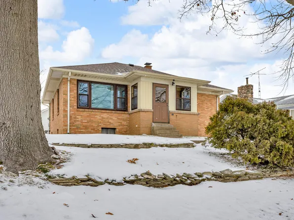 352 Jefferson Dr, Michigan Center, MI 49254