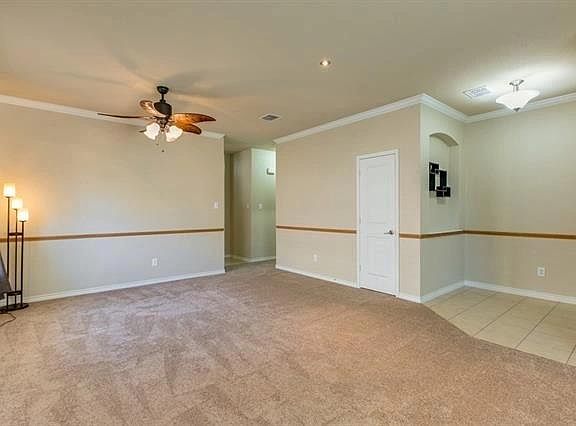 4th image of 3008 Glenoaks Dr