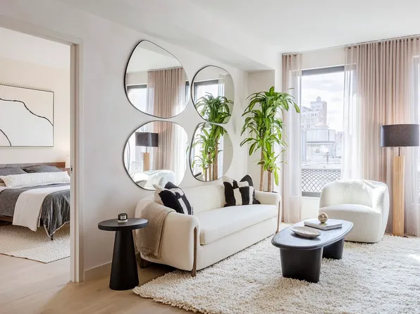 243 W 28th St, New York, NY