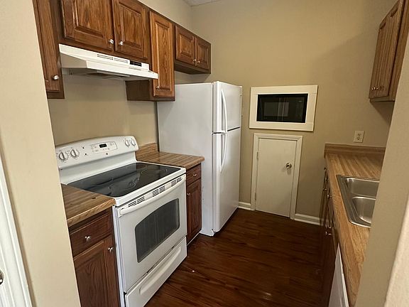 5th image of 13611 Kenner Ave APT A