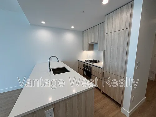 238 Leon Ave #903 Photo 1