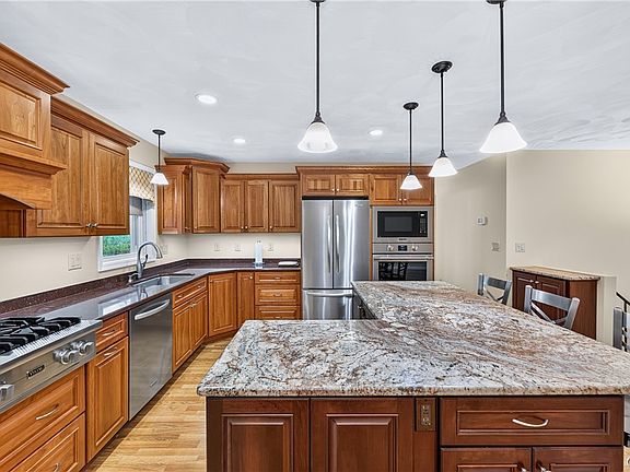 5th image of 9393 Harris Rd