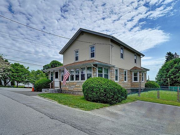 2nd image of 15 White St
