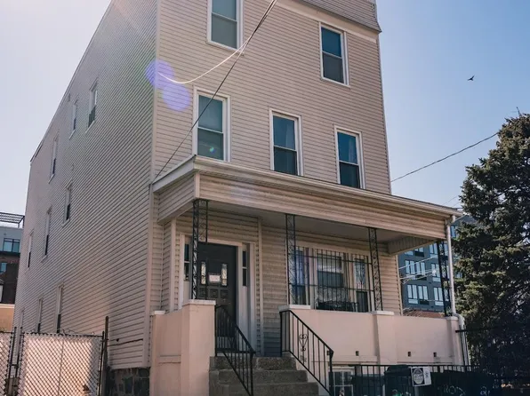 207-211 Culver Avenue image 1 of 7