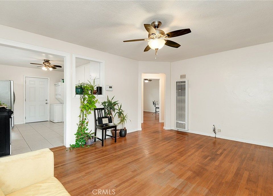 1st image of 3255 Menlo Ave