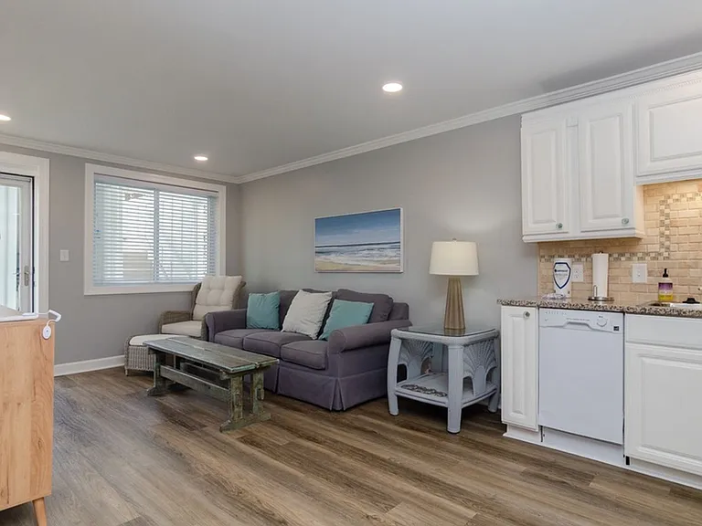 40 N Lumina Ave #101 — Photo 13