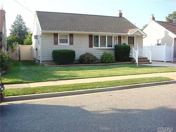 2nd image of 62 Nevada St