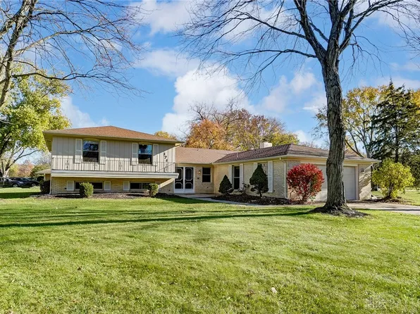 171 S Village Dr, Dayton, OH 45459