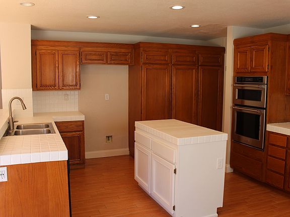 5th image of 24032 Jonquil Cir