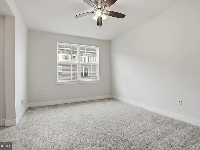 114 King St #B — Photo 17