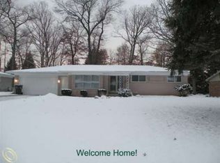 342 Clair Hill Dr, Rochester Hills, MI 48309