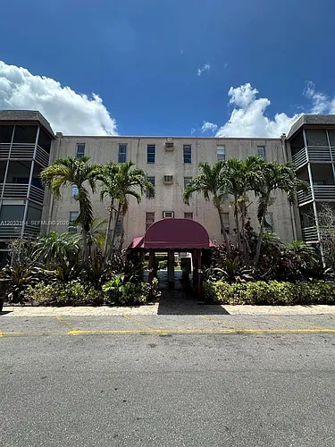 2800 NW 56th Ave Photo 1