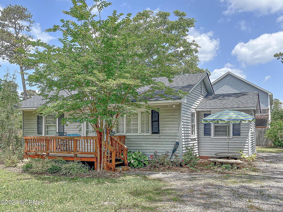 326 NE 52nd Street, Oak Island, NC 28465 | MLS #100386272 | Zillow