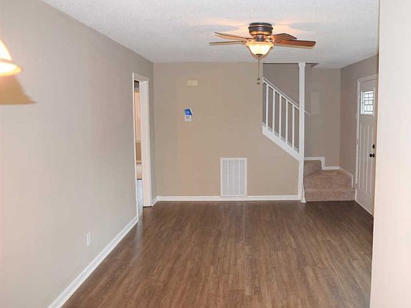 5th image of 17 Willowood Dr