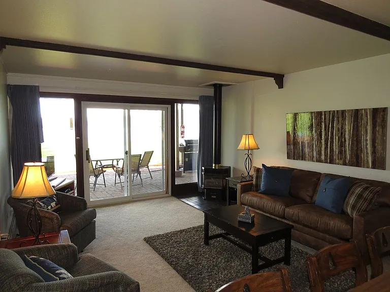 401 W La Bonte St #106 — Photo 3