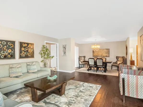 1077 30th St NW #209, Washington, DC 20007