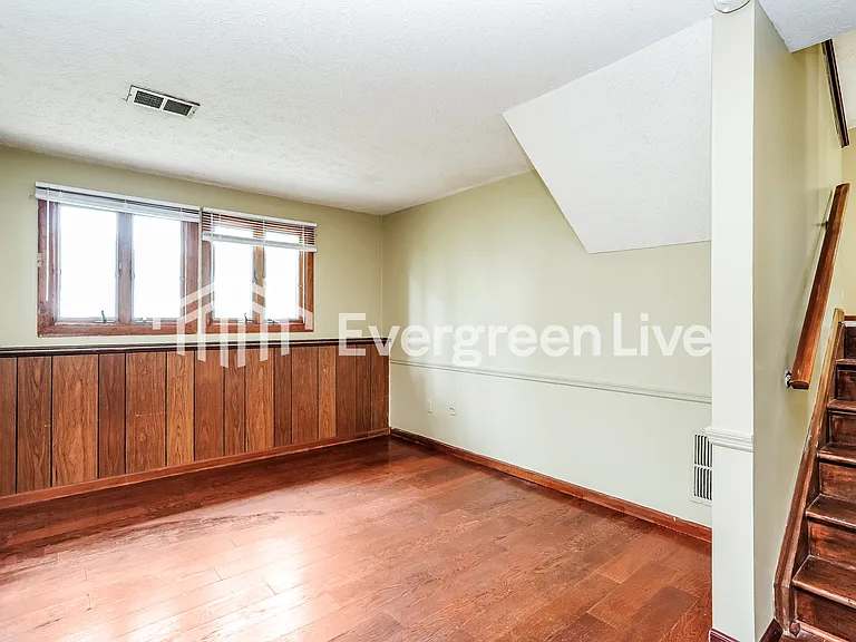 3994 Vermilion Ave — Photo 8