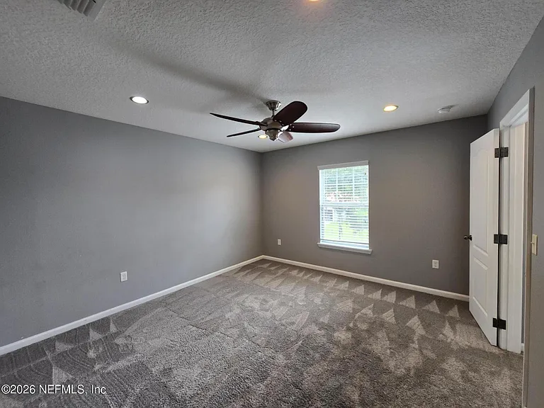 180 Thornloe Dr — Photo 42