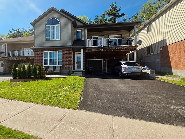342 Edgehill Dr #B — Photo 2