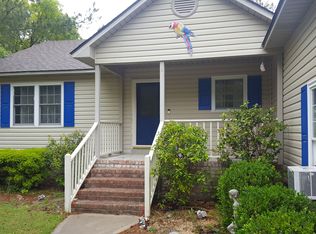 5803 Port Dr, New Bern, NC 28560