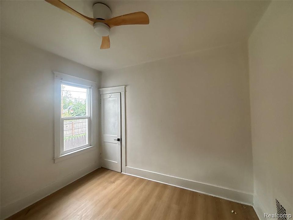 1475 W Euclid St, photo 11
