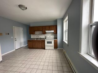 16 Ayers St #3E, Waterbury, CT 06706