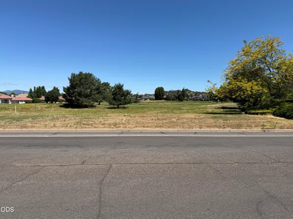 Robert Trent Jones Blvd #1, Eagle Point, OR 97524