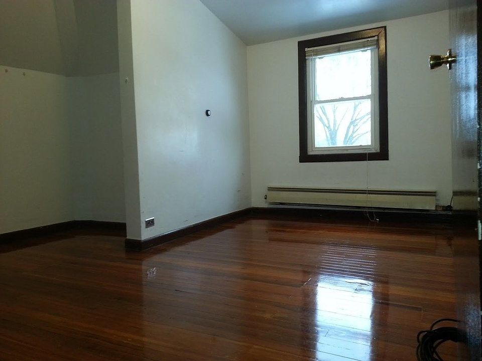 1st image of 86-67 Palo Alto St #1