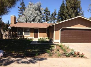 992 Brigadoon Ln, Waterford, CA 95386
