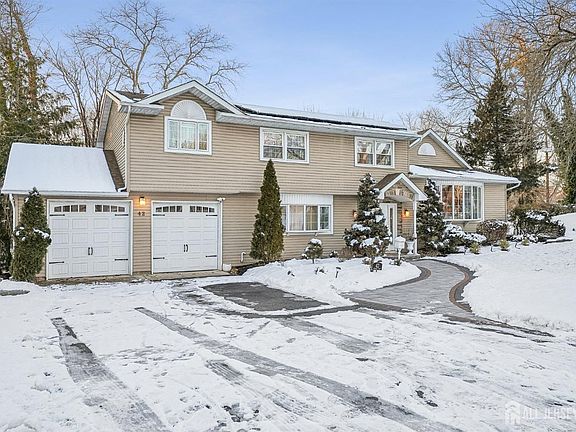 2nd image of 42 Colburn Rd