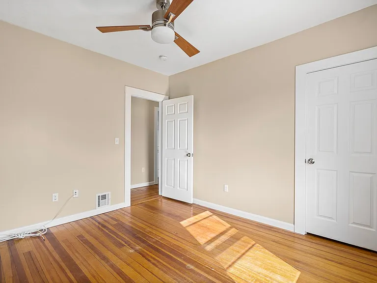 18 Saint Clair St #3 — Photo 18