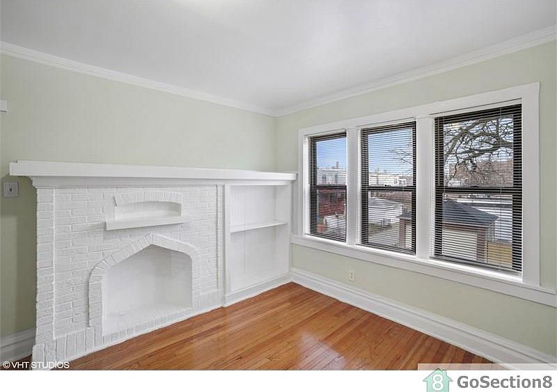 1st image of 1050 W 78th St #1