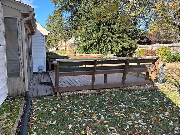 4th image of 952 Ewell Rd