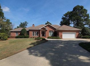 16 Steeplechase Way, Southern Pines, NC 28387