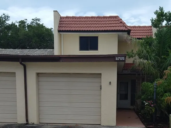 8705 Hibiscus Ct, Cape Canaveral, FL 32920
