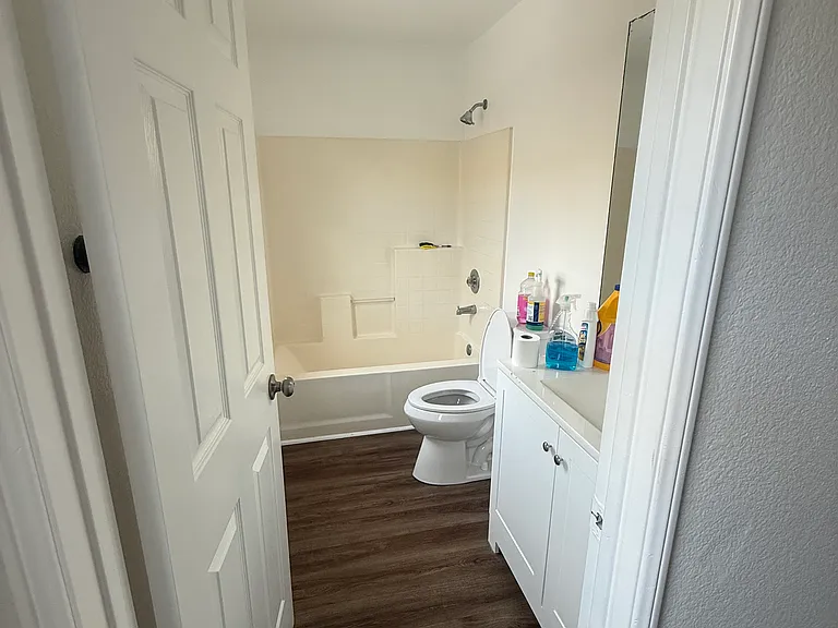 1526 N Dahlia Ct — Photo 6