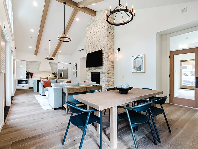 East | Clubhouse