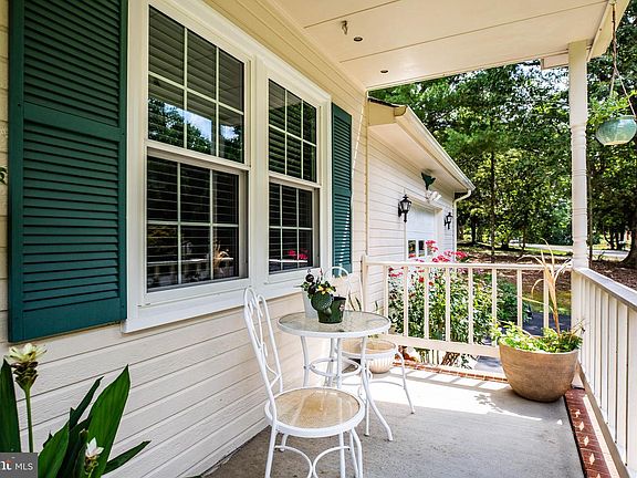 4th image of 1607 Clover Dr