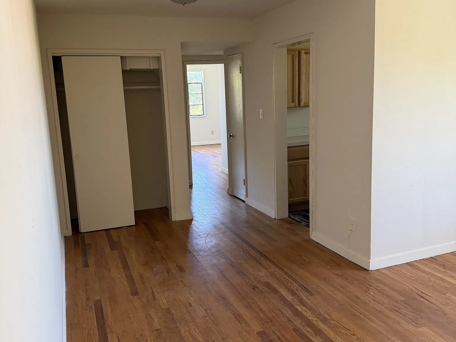 2 bed, 900 sqft, $1,995 — Photo 1