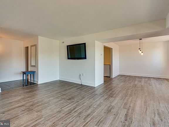 5th image of 5101 Maris Ave APT 400
