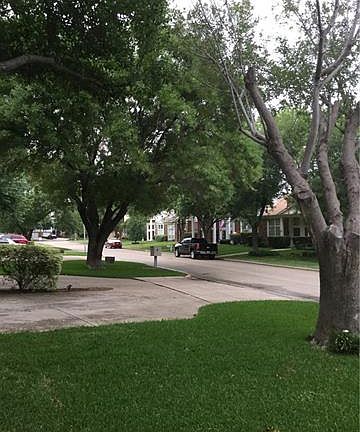3rd image of 1604 Creek Bank Ln