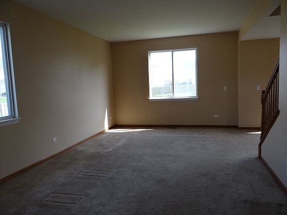 5th image of 3012 Gloria Ln
