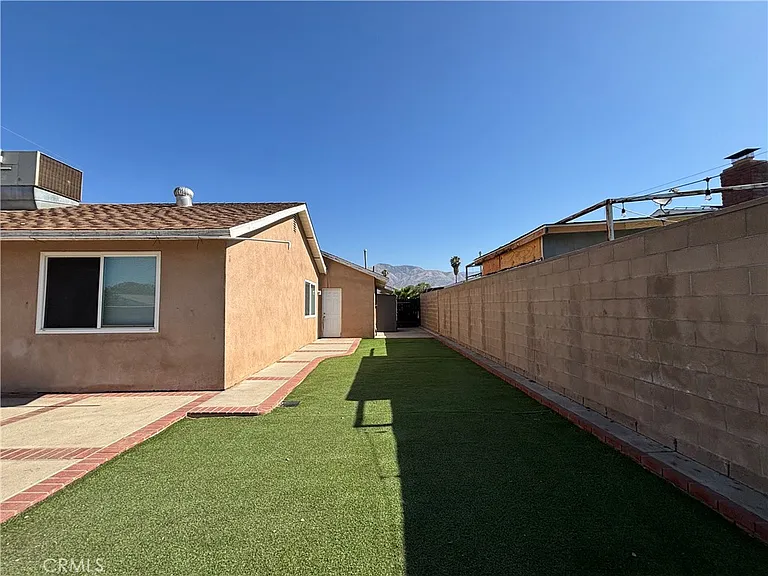 27531 Temple St — Photo 34